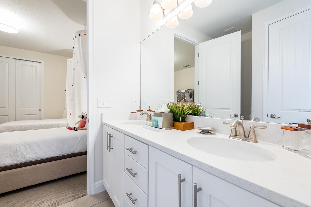Exquisite Home With Media Room & Games Near Disney By Rentyl - 7600M Orlando Buitenkant foto
